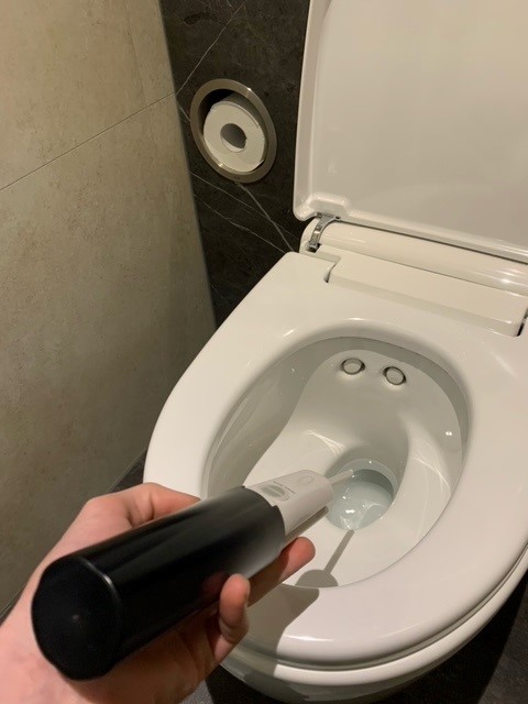 oplaadbare bidet bij douchewc